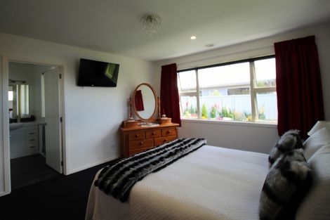 Photo of property in 17 Orchard Drive, Alexandra, 9320