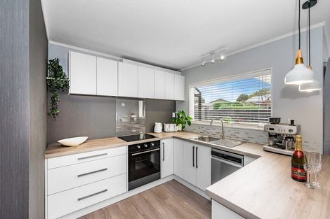 Photo of property in 8a Pukeko Street, Paraparaumu, 5032