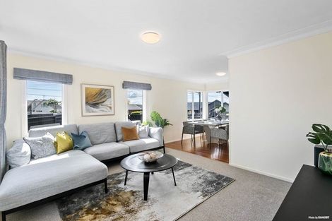 Photo of property in 2/5 Stanley Avenue, Milford, Auckland, 0620