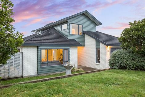 Photo of property in 29 Te Puia Drive, Aotea, Porirua, 5024