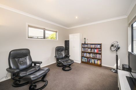 Photo of property in 48 Rosalie Terrace, Kelvin Grove, Palmerston North, 4414