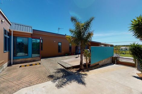 Photo of property in 571 Waitarere Beach Road, Waitarere Beach, Levin, 5510