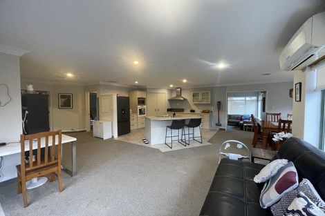 Photo of property in 4 Guernsey Place, Grandview Heights, Hamilton, 3200