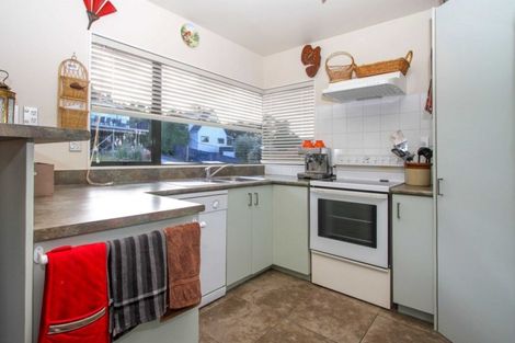 Photo of property in 10d Elliston Crescent, Stanmore Bay, Whangaparaoa, 0932