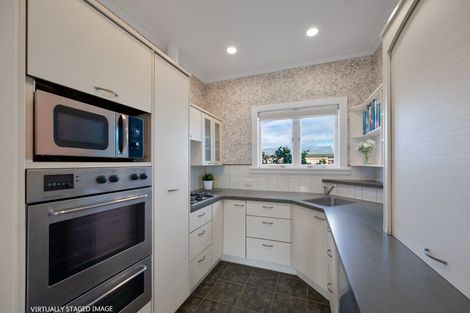 Photo of property in 18 King Street, Taradale, Napier, 4112