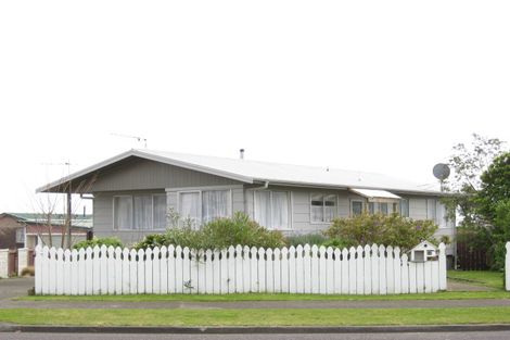 Photo of property in 44 Glamis Avenue, Bell Block, New Plymouth, 4312
