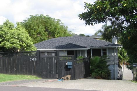 Photo of property in 768 East Coast Road, Oteha, Auckland, 0630