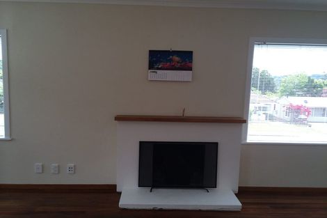 Photo of property in 1/13 Elliott Avenue, Bayview, Auckland, 0629