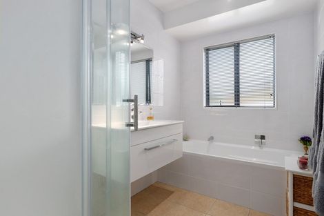 Photo of property in 27 Halcione Close, Flagstaff, Hamilton, 3210