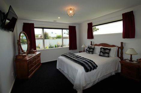 Photo of property in 17 Orchard Drive, Alexandra, 9320