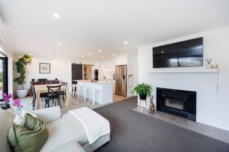 Photo of property in 9 Kanzan Grove, Maewa, Feilding, 4702