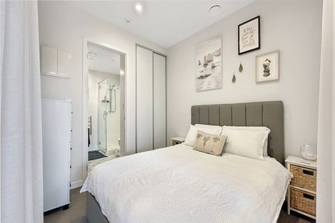 Photo of property in Frank Sargeson Apts, 6/74g Anzac Street, Takapuna, Auckland, 0622