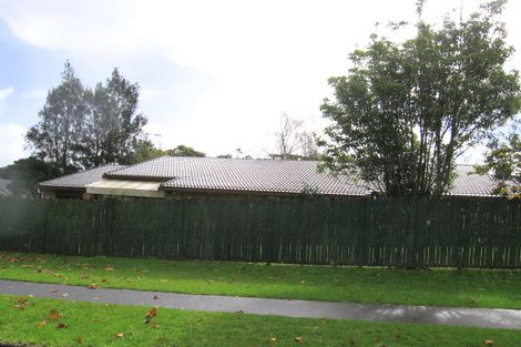 Photo of property in 60 Kurnell Drive, Botany Downs, Auckland, 2010