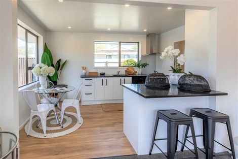 Photo of property in 1/450a Harewood Road, Harewood, Christchurch, 8051