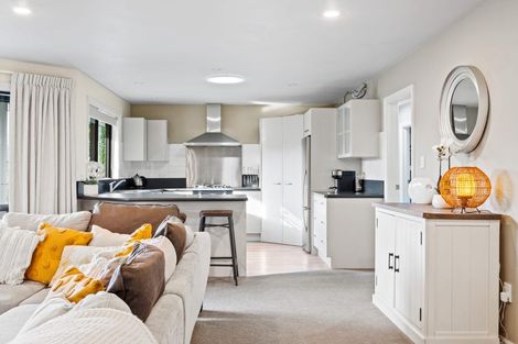 Photo of property in 1 Manorburn Place, Lake Hayes, Queenstown, 9304