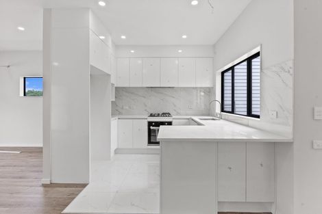 Photo of property in 44d Great South Road, Manurewa, Auckland, 2102