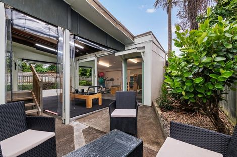 Photo of property in 143 Queen Street, Pukekohe, 2120