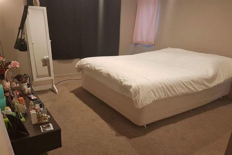 Photo of property in 20a Malmo Place, Massey, Auckland, 0614