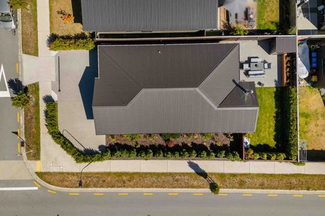 Photo of property in 2 Collie Road, Pukekohe, 2120