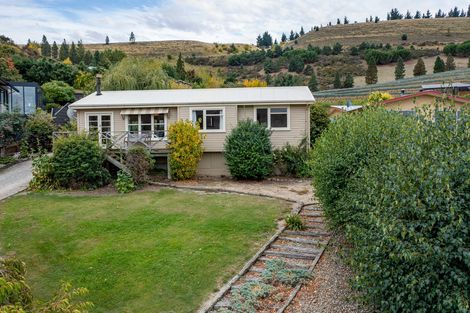 Photo of property in 10 Hazlett Street, Clyde, 9330