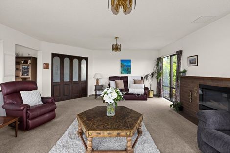 Photo of property in 90 Churchill Drive, Taradale, Napier, 4112