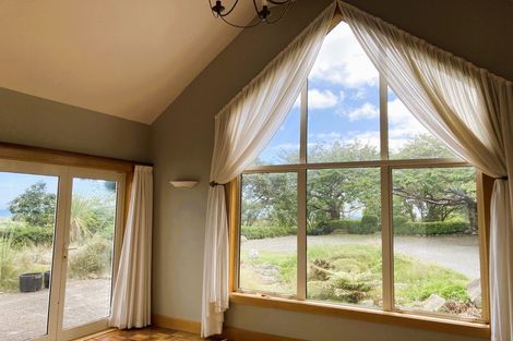 Photo of property in 225 Huia Street, Waikanae, 5391