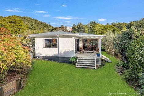 Photo of property in 11 Oxford Road, Lake Rotoma, Rotorua, 3074