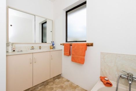 Photo of property in 11 Mulgan Street, Katikati, 3129