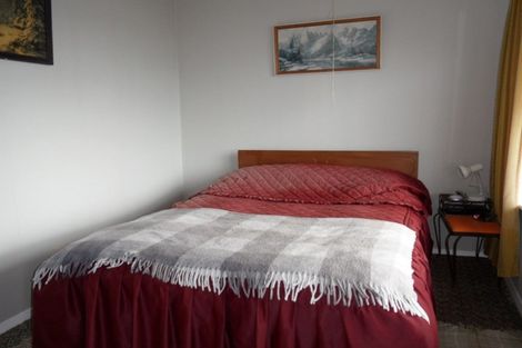 Photo of property in 3 Esplanade, Kaka Point, 9271