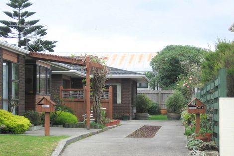 Photo of property in 1/56 Seaview Road, Paraparaumu Beach, Paraparaumu, 5032