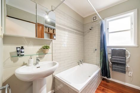 Photo of property in 57 Nottingham Street, Karori, Wellington, 6012