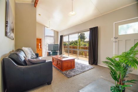 Photo of property in 30 Rewarewa Street, Owhata, Rotorua, 3010
