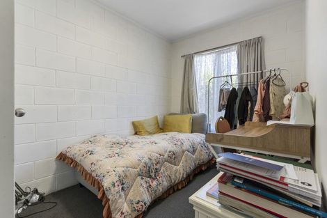 Photo of property in 2/46 School Road, Morningside, Auckland, 1021