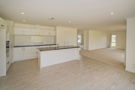 Photo of property in 85 Kupe Drive, Whitianga, 3510