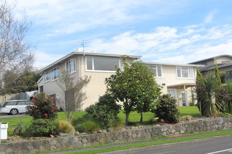 Photo of property in 1 Fairfax Terrace, Frankleigh Park, New Plymouth, 4310