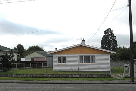 Photo of property in 16 Parsonage Road, Waimate, 7924