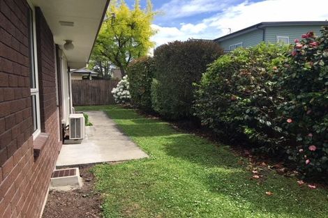 Photo of property in 2/395 Ilam Road, Bryndwr, Christchurch, 8053