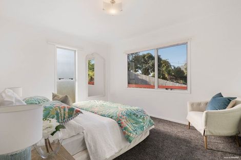 Photo of property in 779 East Coast Road, Northcross, Auckland, 0630