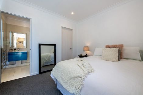 Photo of property in 131 Beach Road, Castor Bay, Auckland, 0620