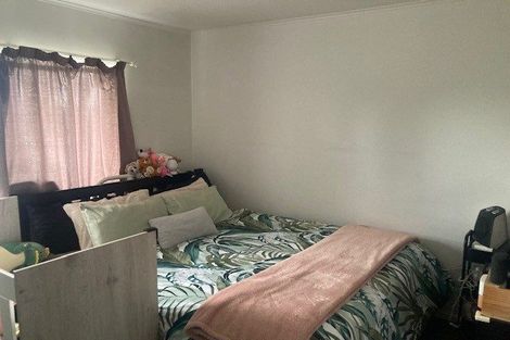 Photo of property in 47a Sherwood Avenue, Te Atatu South, Auckland, 0610