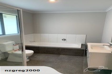 Photo of property in 2a Awaruku Road, Torbay, Auckland, 0630