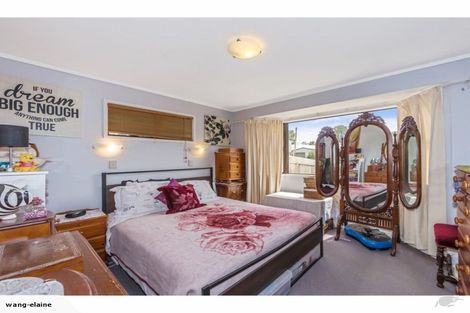 Photo of property in 1/66 Hogans Road, Glenfield, Auckland, 0629