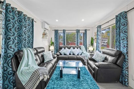 Photo of property in 4 Duckworth Road, Papakura, 2110