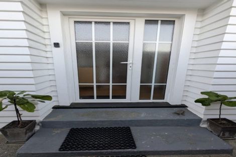 Photo of property in 80a Lyall Parade, Lyall Bay, Wellington, 6022