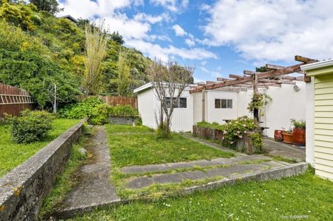 Photo of property in 4 Rahui Street, Strathmore Park, Wellington, 6022