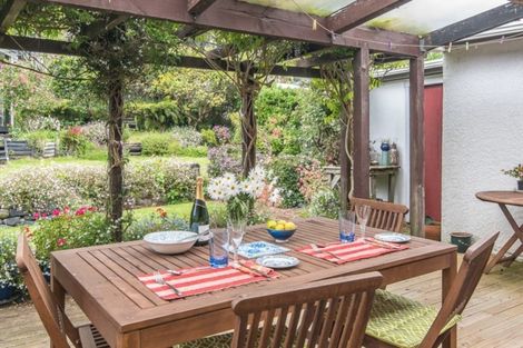 Photo of property in 28 Wellington Road, Paekakariki, 5034