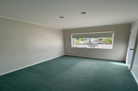 Photo of property in 66 Barbados Drive, Unsworth Heights, Auckland, 0632