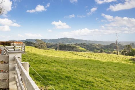 Photo of property in 90 Mcentee Road, Waitakere, Auckland, 0816