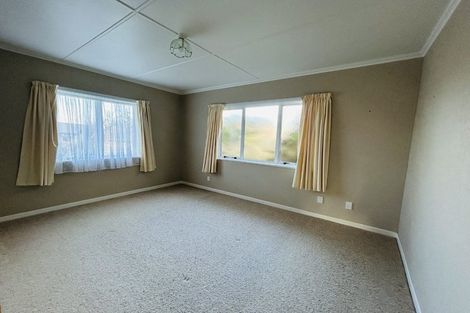 Photo of property in 128 Hurndall Street East, Maungaturoto, 0520