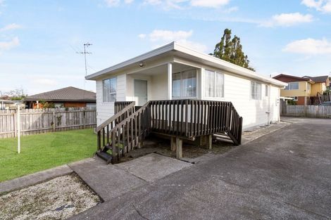Photo of property in 2/72 Palmers Road, Clendon Park, Auckland, 2103